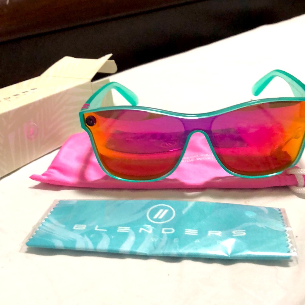 Blenders sunglasses New, never worn still in box